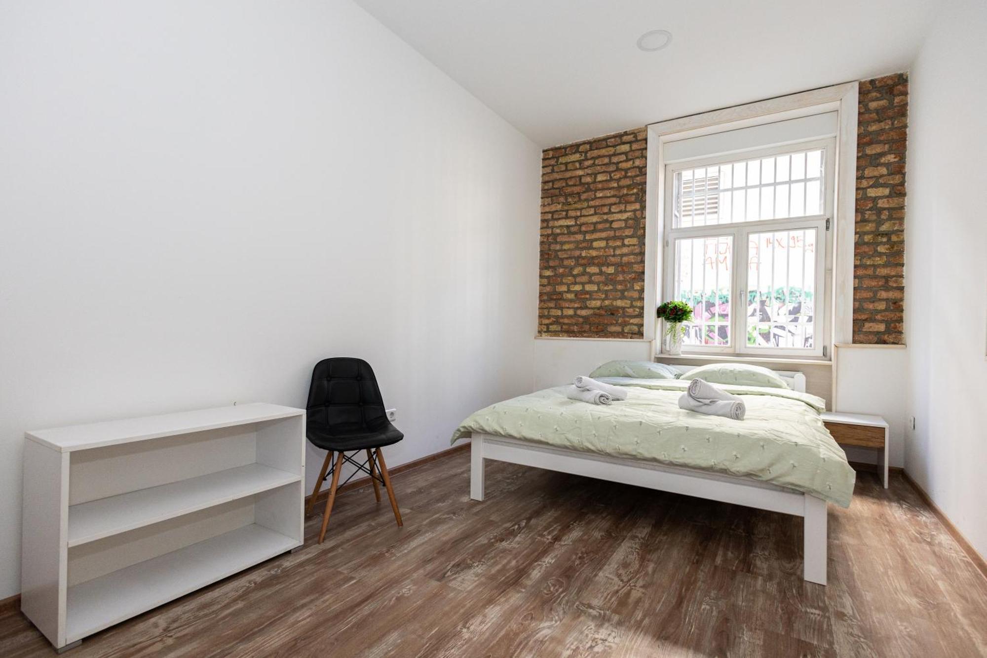 Spacious & Minimalistic In Downtown