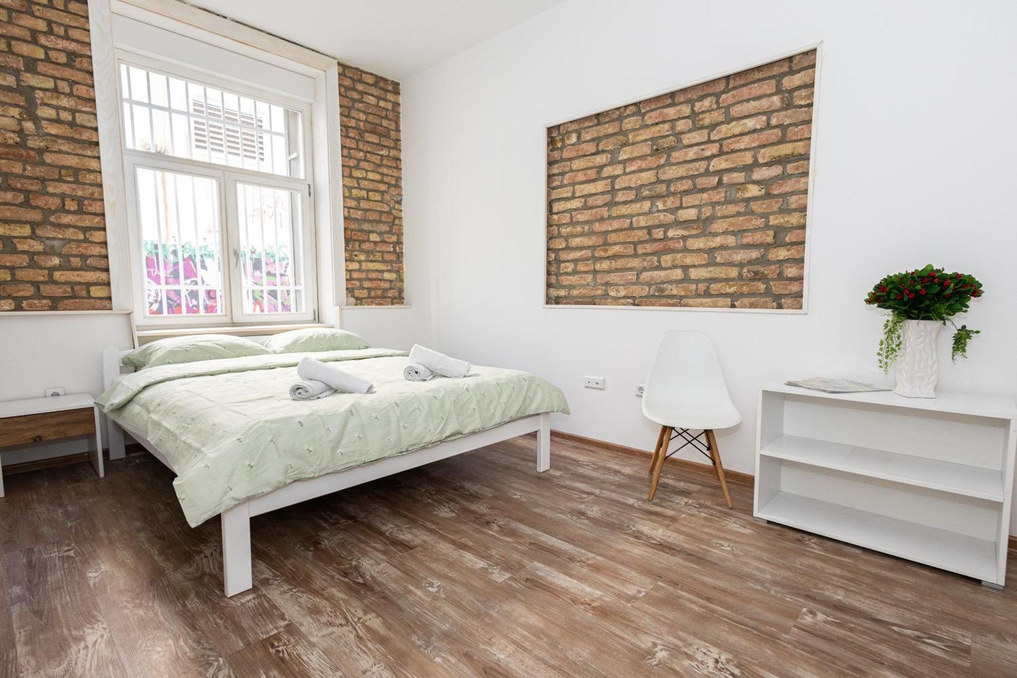 Apartment Spacious & Minimalistic In Downtown *